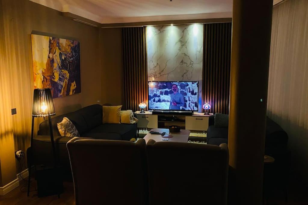 Sisli Osmanbey Taksim Large Terrace, Quietness And Space Apartment Istanbul Ngoại thất bức ảnh