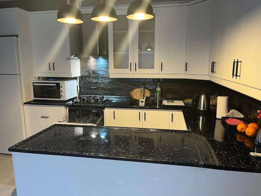 Sisli Osmanbey Taksim Large Terrace, Quietness And Space Apartment Istanbul Ngoại thất bức ảnh